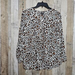 Talbots Animal Print 3/4 Button Front Long Sleeve Split Neckline Blouse Size XLP